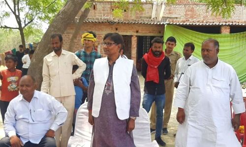 सपा बसपा सयुंक्त प्रत्याशी टी.राम विधानसभा केराकत में जनसंपर्क कर लोगों से मांगा समर्थन