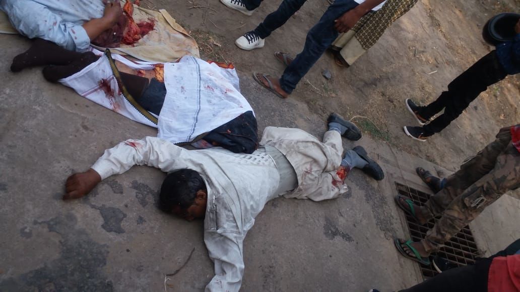 हाथरस के सासनी में भयंकर एक्सीडेंट हुआ, सडक पर बिखर गये अंग! हाथरस के सासनी में भयंकर एक्सीडेंट हुआ, सडक पर बिखर गये अंग!