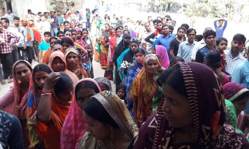 बिहार में चौथे चरण का मतदान, 10 बजे तक कुल 11.82 % हुआ मतदान, बेगुसराय में एक बूथ पर विवाद, एक का सिर फूटा बिहार में चौथे चरण का मतदान, 10 बजे तक कुल 11.82 % हुआ मतदान, बेगुसराय में एक बूथ पर विवाद, एक का सिर फूटा