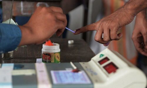 वाराणसी में सभी नामाकंन पत्र वैध होते तो वैलेट पेपर से कराना पड़ता मतदान