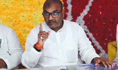 राष्ट्रवाद का मुखौटा लगाकर गुमराह कर रही है भाजपा, इस लोकसभा मे इकाई के आँकड़े मॆ सिमट जायेंगी : ललई