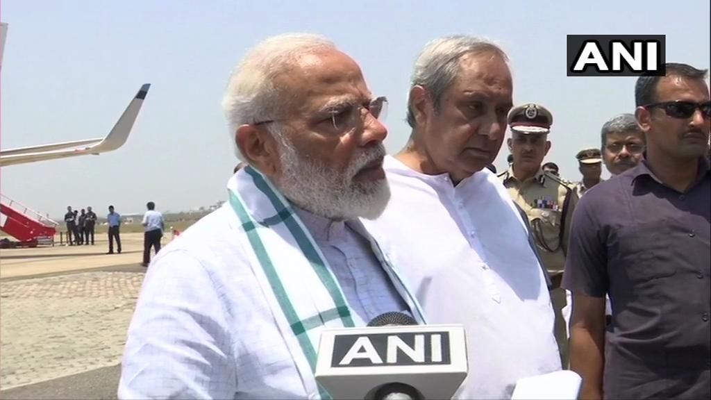 पीएम मोदी ने ओडिशा का किया दौरा, फानी से तबाही का लिया जायजा, 1000 करोड़ की मदद का ऐलान पीएम मोदी ने ओडिशा का किया दौरा, फानी से तबाही का लिया जायजा, 1000 करोड़ की मदद का ऐलान