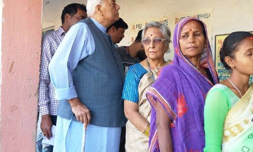 पांचवें चरण में 62.2% मतदान,  बंगाल में  मतदान के दौरान फिर हुई हिंसा