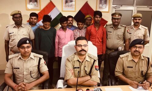 ग्रेटर नोएडा थाना पुलिस के बड़ी कार्यवाही, पेरिफेरल हाइवे पर लूट करने वाले लुटेरे गिरफ्तार ग्रेटर नोएडा थाना पुलिस के बड़ी कार्यवाही, पेरिफेरल हाइवे पर लूट करने वाले लुटेरे गिरफ्तार