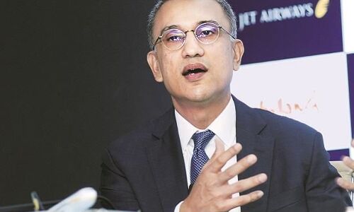 जेट एयरवेज में भगदड़? CEO ने दिया इस्तीफा, कंपनी बचाने की थे आखिरी उम्मीद जेट एयरवेज में भगदड़? CEO ने दिया इस्तीफा, कंपनी बचाने की थे आखिरी उम्मीद