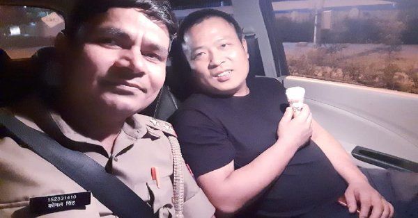 एसएसपी वैभव की सोशल पुलिसिंग ने जीत लिया चीनी नागरिक दिल, जब नोएडा पुलिस के सब इंस्पेक्टर ने सुरक्षित घर पहुंचाया