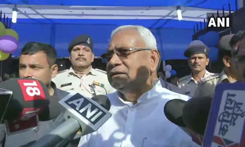 CM नीतीश कुमार ने साध्वी प्रज्ञा पर बीजेपी को नसीहत, कहा- पार्टी से बाहर निकालने पर करे विचार CM नीतीश कुमार ने साध्वी प्रज्ञा पर बीजेपी को नसीहत, कहा- पार्टी से बाहर निकालने पर करे विचार