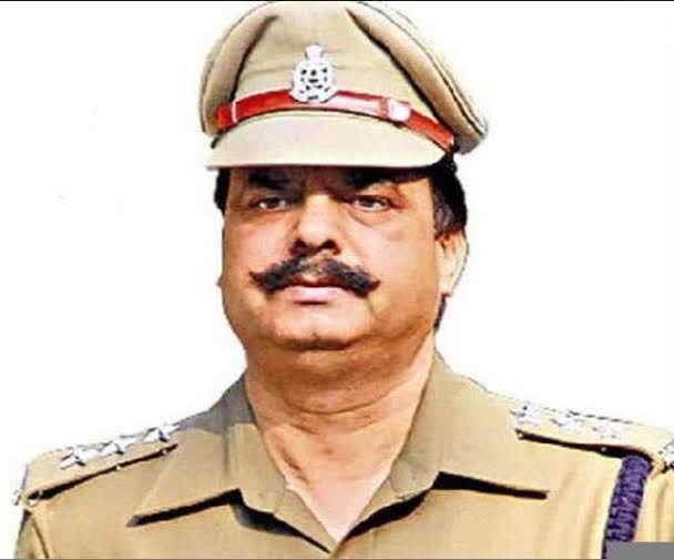 नोएडा प्राधिकरण में तैनात रहे डीएसपी पर आय से अधिक संपत्ति पाये जाने पर मामला दर्ज नोएडा प्राधिकरण में तैनात रहे डीएसपी पर आय से अधिक संपत्ति पाये जाने पर मामला दर्ज