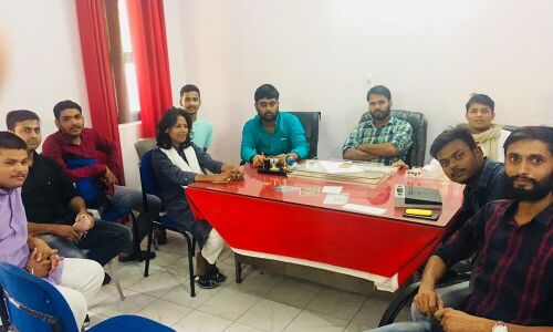 छात्रपरिषद लागू करने को लेकर बिफरे छात्रनेता कहा छात्र संघ के मौजूदा स्वरुप को बदला गया तो हमलोग सड़क पर उतरेंगे छात्रपरिषद लागू करने को लेकर बिफरे छात्रनेता कहा छात्र संघ के मौजूदा स्वरुप को बदला गया तो हमलोग सड़क पर उतरेंगे