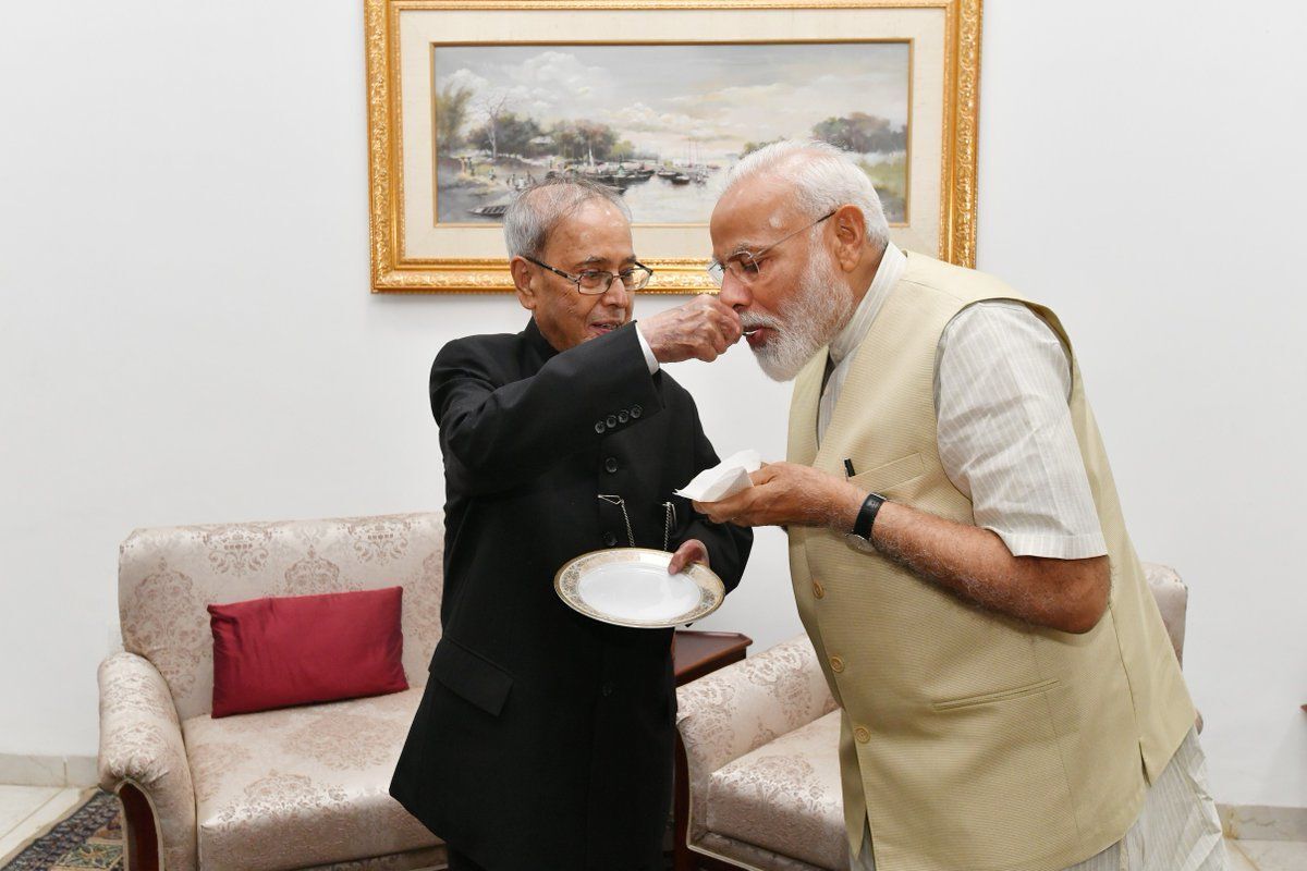 मोदी ने की पूर्व राष्ट्रपति प्रणब मुखर्जी से मुलाकात, PM ने शेयर की मुलाकात की दिलचस्प फोटो