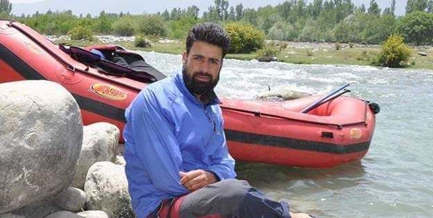 कश्मीर : पर्यटक गाइड ने बचाई 5 लोगों की जान, पर खुद को नहीं बचा सके