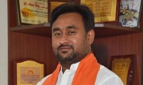 BJP सांसद भोला सिंह बोले- सड़क पर नहीं होनी चाहिए नमाज़ लोगों को होती है परेशानी BJP सांसद भोला सिंह बोले- सड़क पर नहीं होनी चाहिए नमाज़ लोगों को होती है परेशानी