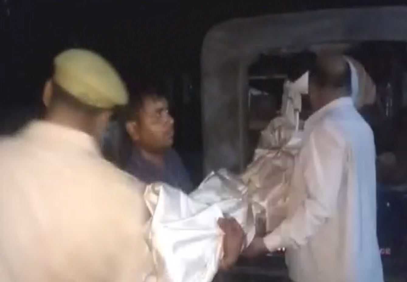 यूपी में सपा नेता के बेटे का शव मिलने से सनसनी यूपी में सपा नेता के बेटे का शव मिलने से सनसनी