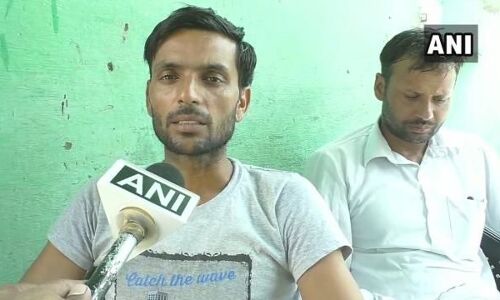 अलीगढ़: इस वजह से बच्ची के पिता ने किया CM योगी से मिलने से इनकार अलीगढ़: इस वजह से बच्ची के पिता ने किया CM योगी से मिलने से इनकार