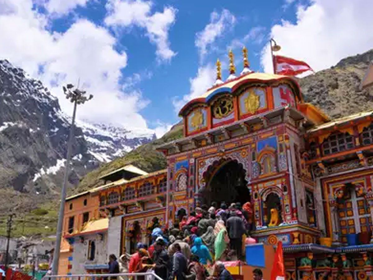 किसने लिखी बदरीनाथ की 100 साल पुरानी आरती, बदरुद्दीन या बर्थवाल? किसने लिखी बदरीनाथ की 100 साल पुरानी आरती, बदरुद्दीन या बर्थवाल?