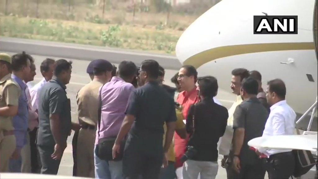 शिवसेना प्रमुख उद्धव ठाकरे अयोध्या पहुंचे