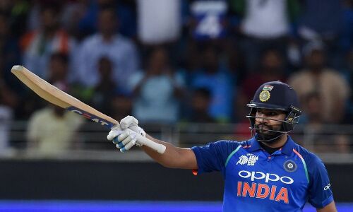 INDvsPAK LIVE : हिटमैन रोहित शर्मा ने ठोंका 24 वां शतक, भारत 200 के करीब