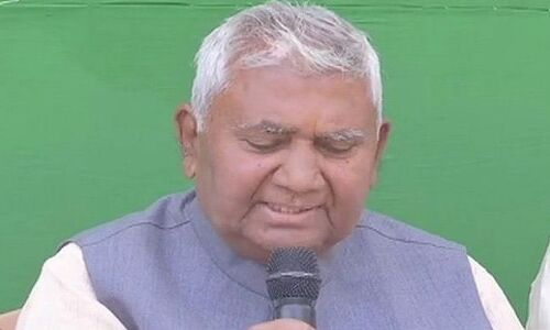 मुजफ्फरपुर में स्वास्थ्य मंत्री ने दी परिजनों को तस्सली, तो उधर राजद प्रदेश अध्यक्ष ने कही ये बड़ी बात मुजफ्फरपुर में स्वास्थ्य मंत्री ने दी परिजनों को तस्सली, तो उधर राजद प्रदेश अध्यक्ष ने कही ये बड़ी बात