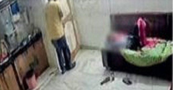 देर रात लड़कियों के PG में घुस गया लड़का, और फिर करने लगा यह काम देर रात लड़कियों के PG में घुस गया लड़का, और फिर करने लगा यह काम