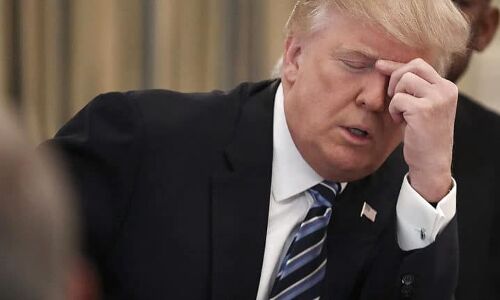 Twitter ने इस वजह से डोनाल्ड ट्रंप को कर दिया ब्लॉक, दी यह चेतावनी Twitter ने इस वजह से डोनाल्ड ट्रंप को कर दिया ब्लॉक, दी यह चेतावनी