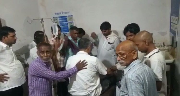 बिहार: स्वर्ण कारोबारी पिता-बेटे पर पहले अपराधियों ने फेंका बम, फिर दोनों को मारी गोली बिहार: स्वर्ण कारोबारी पिता-बेटे पर पहले अपराधियों ने फेंका बम, फिर दोनों को मारी गोली