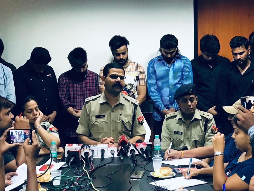 नोएडा में चला कृष्ण का चक्र, दो बड़ी लूट और एक फर्जी फाइनेंस कंपनी खुलासा नोएडा में चला कृष्ण का चक्र, दो बड़ी लूट और एक फर्जी फाइनेंस कंपनी खुलासा