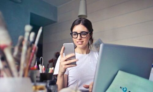 भारत में लगभग 1.1 करोड़ महिलाओं को नौकरी पर खतरा, जानिए क्यों?