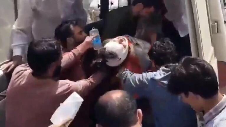 जम्मू-कश्मीर में भीषण सड़क हादसा, 11 छात्रों की मौत, 6 जख्मी जम्मू-कश्मीर में भीषण सड़क हादसा, 11 छात्रों की मौत, 6 जख्मी