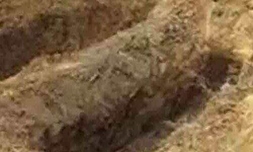 उत्तर प्रदेश में हत्या के बाद मुस्लिम समझ दफनाया गया शव, अब कब्र खोदकर बाहर निकाला गया