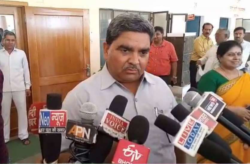 सत्ता के नशे में चूर भाजपा विधायक के बिगड़े बोल, मीडिया को दलाल कहने वाला विधायक पर सदन और भाजपा संगठन कब करेगा कार्यवाही