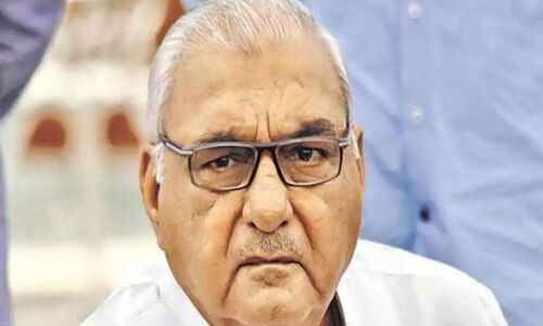 पूर्व मुख्यमंत्री भूपेन्द्र सिंह हुड्डा स्पेशल सीबीआई कोर्ट में हुए पेश