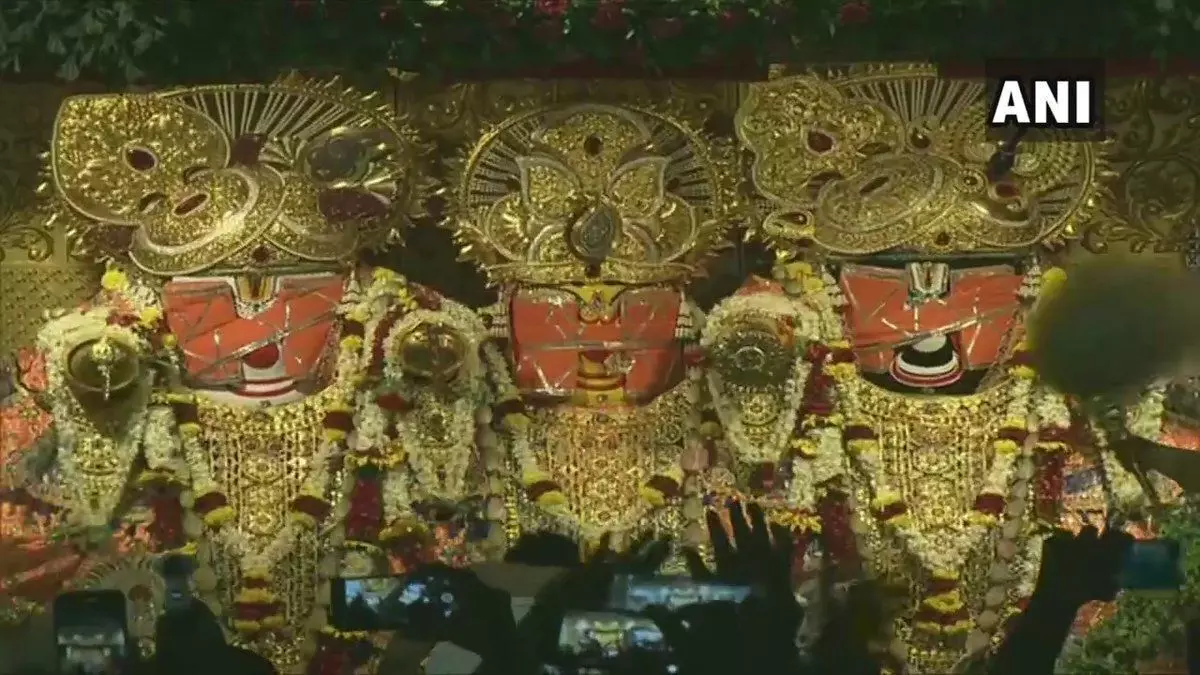 अहमदाबाद में भगवान जगन्नाथ यात्रा शुरु, अमित शाह, विजय रुपाणी हुए शामिल, मोदी ने ट्वीट कर दी शुभकामनाएं अहमदाबाद में भगवान जगन्नाथ यात्रा शुरु, अमित शाह, विजय रुपाणी हुए शामिल, मोदी ने ट्वीट कर दी शुभकामनाएं