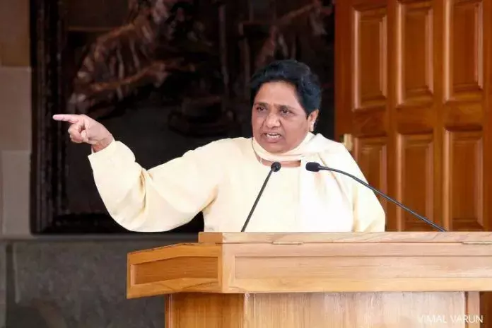 मायावती ने तोड़ दिया एक और गठबंधन मायावती ने तोड़ दिया एक और गठबंधन