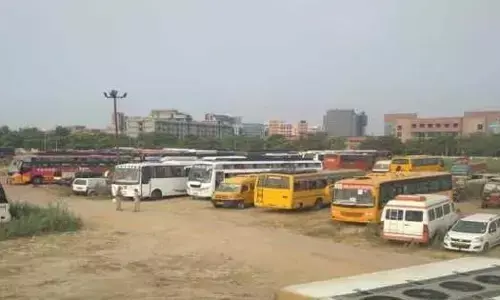 ऑपरेशन क्लीन-4 के तहत 73 डग्गामार बसों को पुलिस ने पकड़ा ऑपरेशन क्लीन-4 के तहत 73 डग्गामार बसों को पुलिस ने पकड़ा