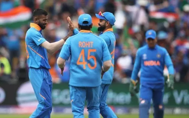 अंक तालिका पर भारत का पहला स्थान , रोहित शर्मा विश्व कप में 5 शतक लगाने वाले पहले बल्लेबाज़ बने