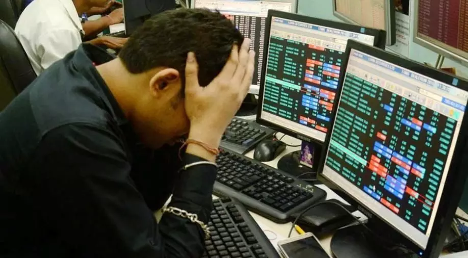 Market Live: लाल निशान के साथ खुला शेयर बाजार, सेंसेक्स-निफ्टी पर दबाव Market Live: लाल निशान के साथ खुला शेयर बाजार, सेंसेक्स-निफ्टी पर दबाव