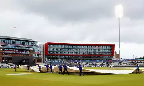 World Cup SemiFinal: भारतीय फैन्स के लिए खुशखबरी, 20 साल पहले भी रिजर्व डे पर टीम इंडिया मचा चुकी है धमाल World Cup SemiFinal: भारतीय फैन्स के लिए खुशखबरी, 20 साल पहले भी रिजर्व डे पर टीम इंडिया मचा चुकी है धमाल