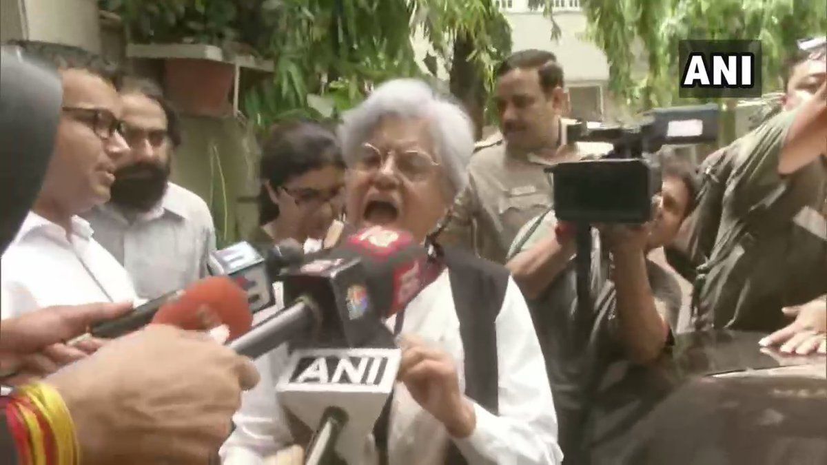 सीबीआई की छापेमारी पर भड़कीं इंदिरा जयसिंह, केजरीवाल ने भी की कड़ी निंदा सीबीआई की छापेमारी पर भड़कीं इंदिरा जयसिंह, केजरीवाल ने भी की कड़ी निंदा