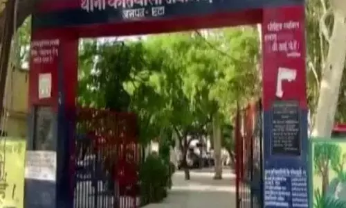 उत्तरप्रदेश : अश्लील वीडियो वायरल की धमकी देकर एक ही कमरे में बारी-बारी से उसे अपनी हवस का शिकार बनाते थे