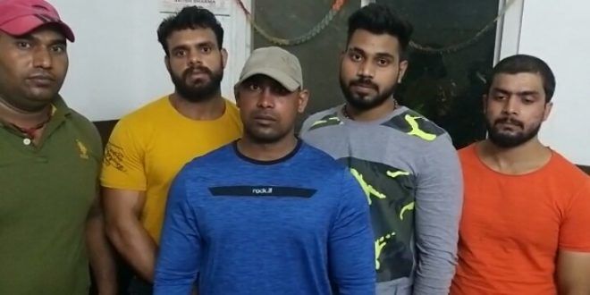 नोएडा पुलिस का ऑपरेशन क्लीन 15 : सोसाइटी में बाउंसरों की चेकिंग, 3 प्राईवेट सिक्योरिटी एजेंसी के खिलाफ FIR नोएडा पुलिस का ऑपरेशन क्लीन 15 : सोसाइटी में बाउंसरों की चेकिंग, 3 प्राईवेट सिक्योरिटी एजेंसी के खिलाफ FIR