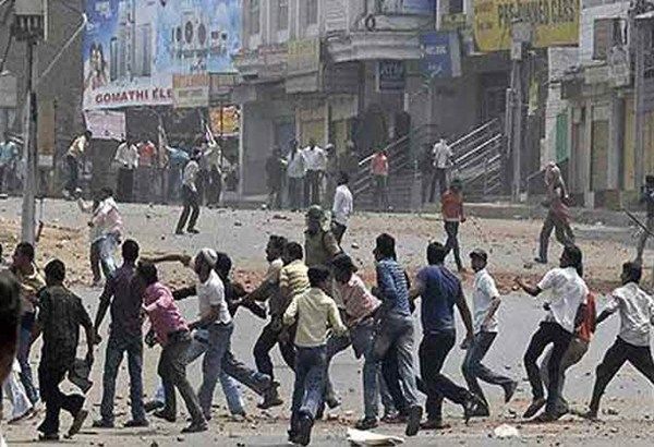 मुजफ्फरनगर दंगा मामले में बड़ा खुलासा, 41 में से 40 मामलों में आरोपी हुए बरी, पुलिस ने सबूतों के साथ किया खेल मुजफ्फरनगर दंगा मामले में बड़ा खुलासा, 41 में से 40 मामलों में आरोपी हुए बरी, पुलिस ने सबूतों के साथ किया खेल