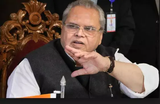 राज्यपाल सतपाल मालिक ने आतंकियों को दी सलाह, इधर नेताओं में मची खलबली