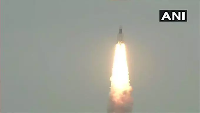 भारत की धाक जमाने के लिए चंद्रयान-2 बढ़ा अपने मिशन पर