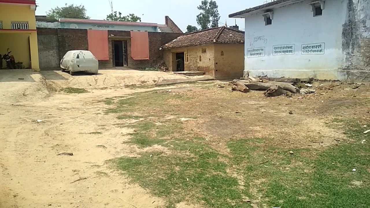 उप जिलाधिकारी जमुनहा कार्यालय में तैनात स्टोनो ने पैसे के लिये बदल दी रिपोर्ट उप जिलाधिकारी जमुनहा कार्यालय में तैनात स्टोनो ने पैसे के लिये बदल दी रिपोर्ट