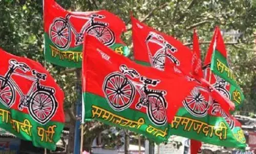 बस्ती में सपा कार्यकर्ताओं पर गाडियां चेक करने के आरोप में हुआ केस दर्ज बस्ती में सपा कार्यकर्ताओं पर गाडियां चेक करने के आरोप में हुआ केस दर्ज