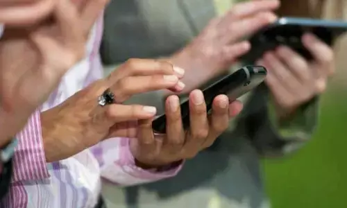 युवक के साथ दोस्तों ने किया अप्राकृतिक कृत्य और बना लिया वीडियो फिर ....