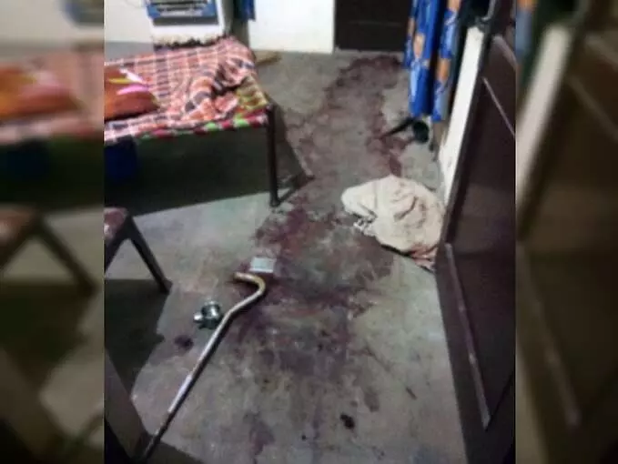युवक ने परिवार के 5 लोगों की गोली मारकर की हत्या, फिर खुद भी की आत्महत्या - सुसाइड नोट में बताई ये बजह युवक ने परिवार के 5 लोगों की गोली मारकर की हत्या, फिर खुद भी की आत्महत्या - सुसाइड नोट में बताई ये बजह
