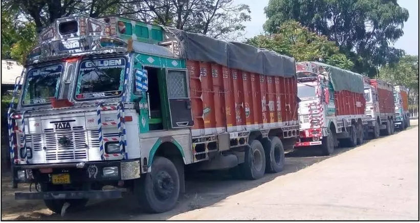 शामली एसपी अजय कुमार की अवैध खनन ओवरलोड पर बड़ी कार्रवाई, 14 ट्रक किए सीज