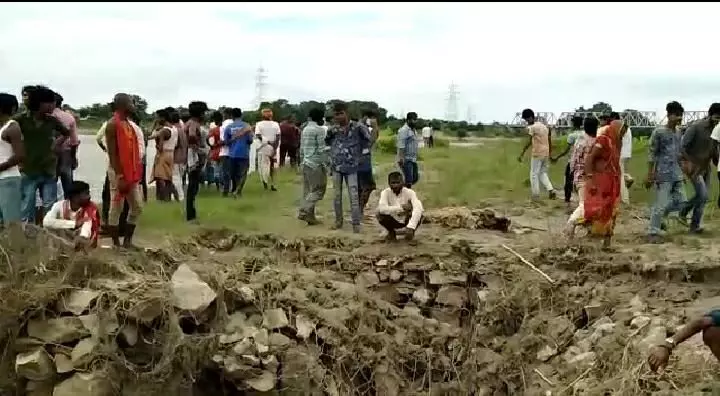 मुजफ्फरपुर:  सेल्फी लेने के चक्कर में  चार छात्र गंडक नदी में डूबे, तीन की हुई मौत