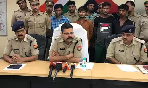 नोएडा पुलिस ने किया डबल मर्डर केस का खुलासा, आरोपी भी भेजे जेल नोएडा पुलिस ने किया डबल मर्डर केस का खुलासा, आरोपी भी भेजे जेल